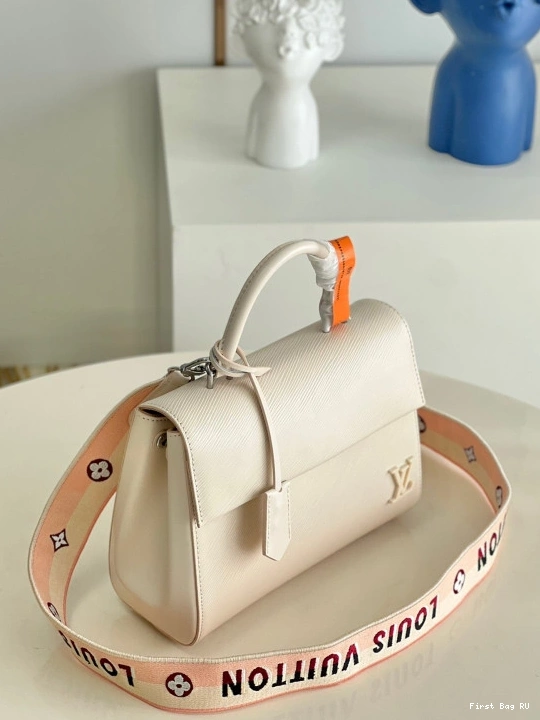 First bag LOUIS VUITTON BB CHANELUNY 0808